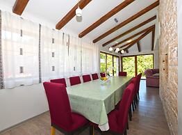 Forest Breeze Retreat in Zminj