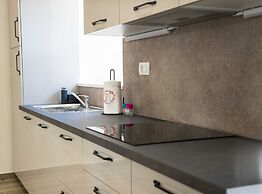 The Poolside Stone House in Bale