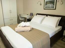 The Poolside Stone House in Bale