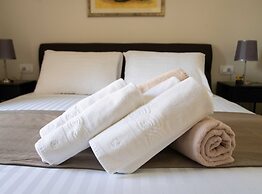 The Poolside Stone House in Bale