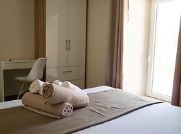 The Poolside Stone House in Bale