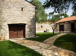 The Poolside Stone House in Bale