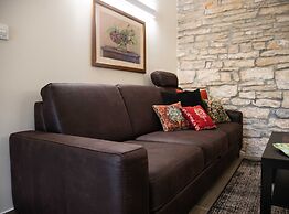 The Poolside Stone House in Bale