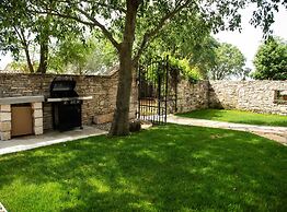 The Poolside Stone House in Bale