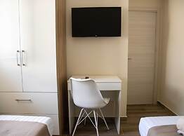 The Poolside Stone House in Bale