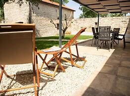 The Poolside Stone House in Bale