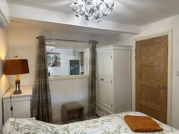 Cottinghamdetachedprop/kingbed/tv/wifi