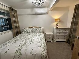 Cottinghamdetachedprop/kingbed/tv/wifi