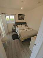Laburnum Oasis - Southampton Retreat