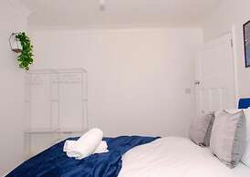 Laburnum Oasis - Southampton Retreat