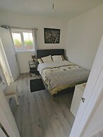 Laburnum Oasis - Southampton Retreat