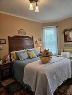 Maon House Bed and Breakfast