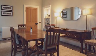 Eilean Sionnach Lighthouse Cottage