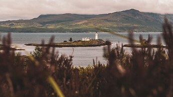 Eilean Sionnach Lighthouse Cottage
