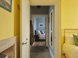 Eilean Sionnach Lighthouse Cottage
