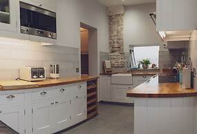 Eilean Sionnach Lighthouse Cottage