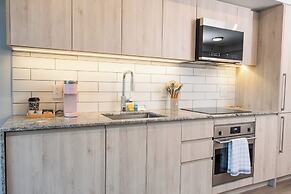 Silverstone Downtown Long-Term stay