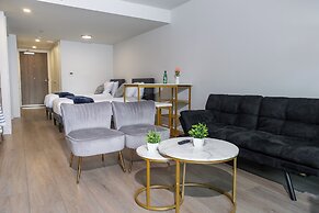 Silverstone Downtown Long-Term stay