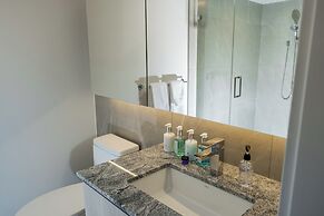 Silverstone Downtown Long-Term stay