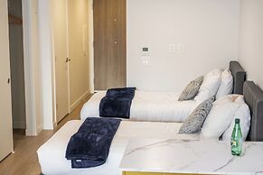 Silverstone Downtown Long-Term stay