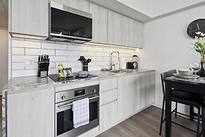 Silverstone Downtown Long-Term stay