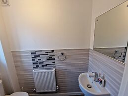Sunset View-luxury 2-bed House Near Birmingham