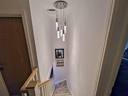 Sunset View-luxury 2-bed House Near Birmingham