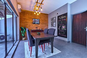 Casa- Grey Apartments