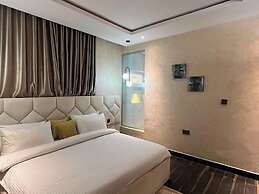 Casa- Grey Apartments