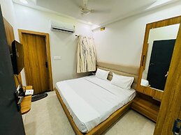 Hotel Najaf Palace 200 Mtrs from Dargah