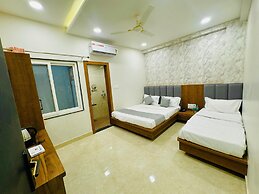 Hotel Najaf Palace 200 Mtrs from Dargah