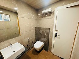 Hotel Najaf Palace 200 Mtrs from Dargah