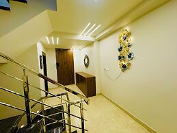 Hotel Najaf Palace 200 Mtrs from Dargah