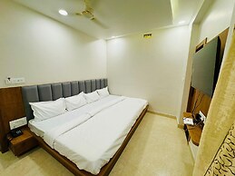 Hotel Najaf Palace 200 Mtrs from Dargah