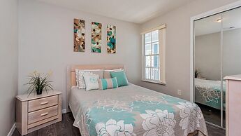 Villas at Island Club Community, Pools, Jacuzzi and More!