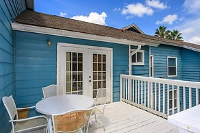 Villas at Island Club Community, Pools, Jacuzzi and More!