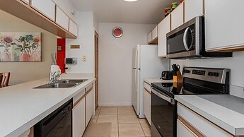 Villas at Island Club Community, Pools, Jacuzzi and More!