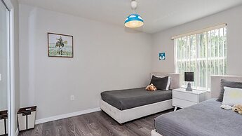 Villas at Island Club Community, Pools, Jacuzzi and More!