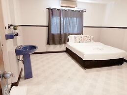 Mitr inn Phuket Old town