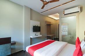 The Clock Tower Rooms & Cafe