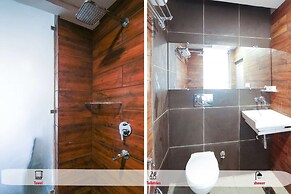 The Clock Tower Rooms & Cafe