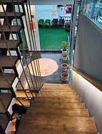 The Clock Tower Rooms & Cafe