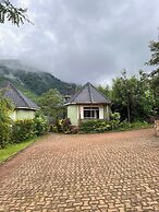 Rafiki Safari Lodge Bwindi