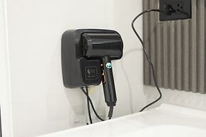 Best Time Pool Suites