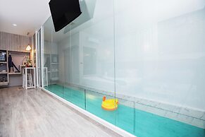 Best Time Pool Suites