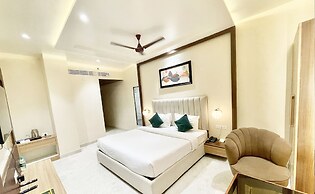 Hotel Vedangam Inn - near Temple