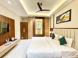 Hotel Vedangam Inn - near Temple