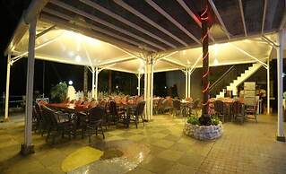 Apricus Inn Riverside