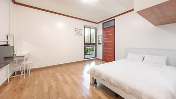 Geoje Yeoul Pet-friendly Pension