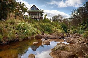 Kikala Waterfall Lodge